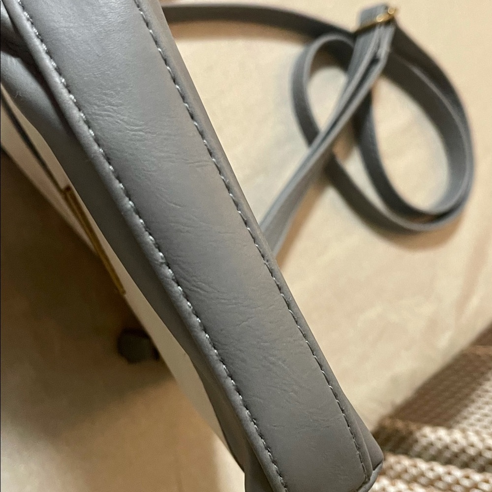New Stone&Co Crossbody Sydney Bag 3 in 1 - Picture 5 of 8